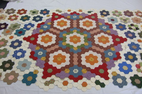 2013 CanAssist raffle quilt pictures 007